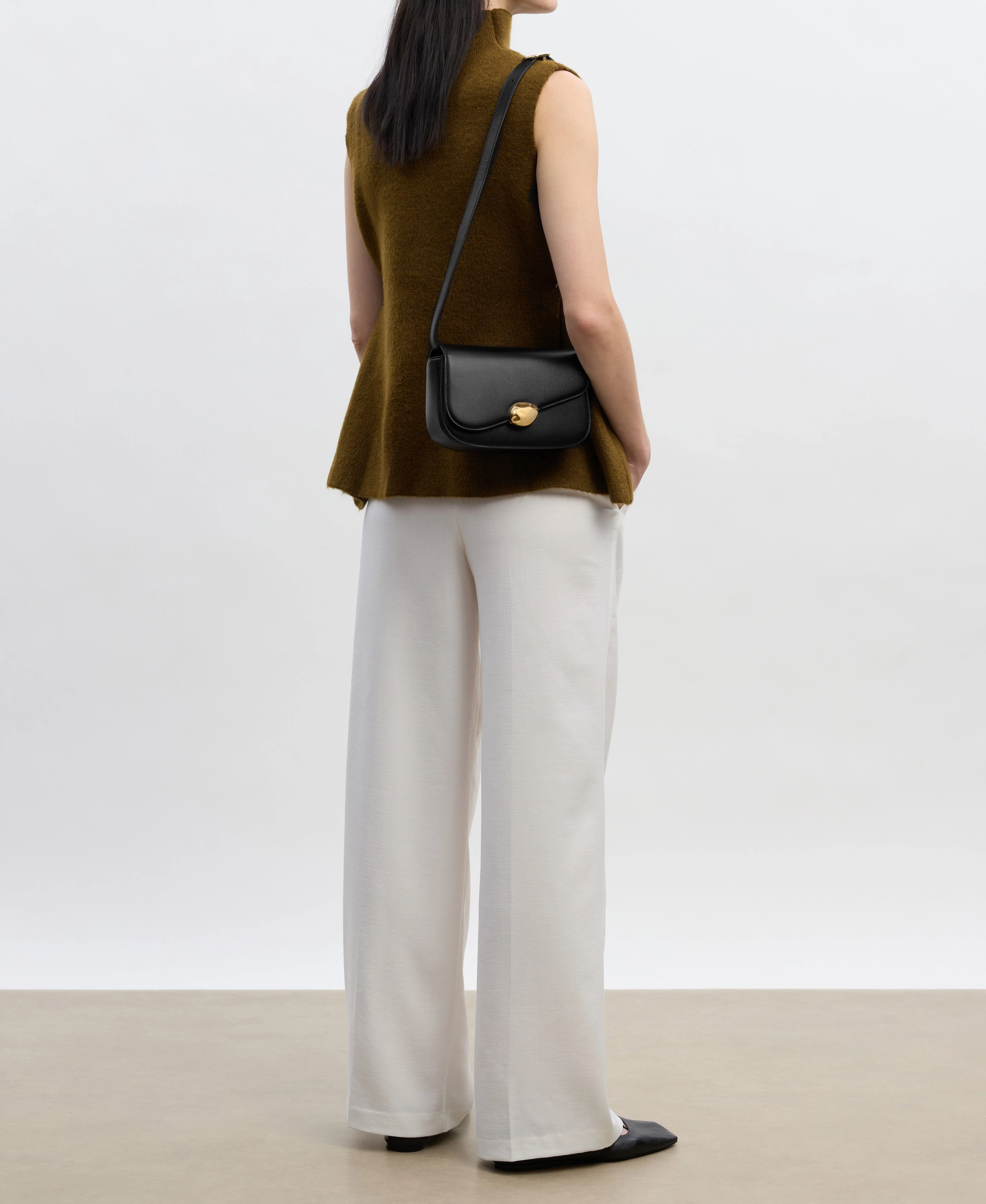 Basalt Saddle Bag - Black - Image 6