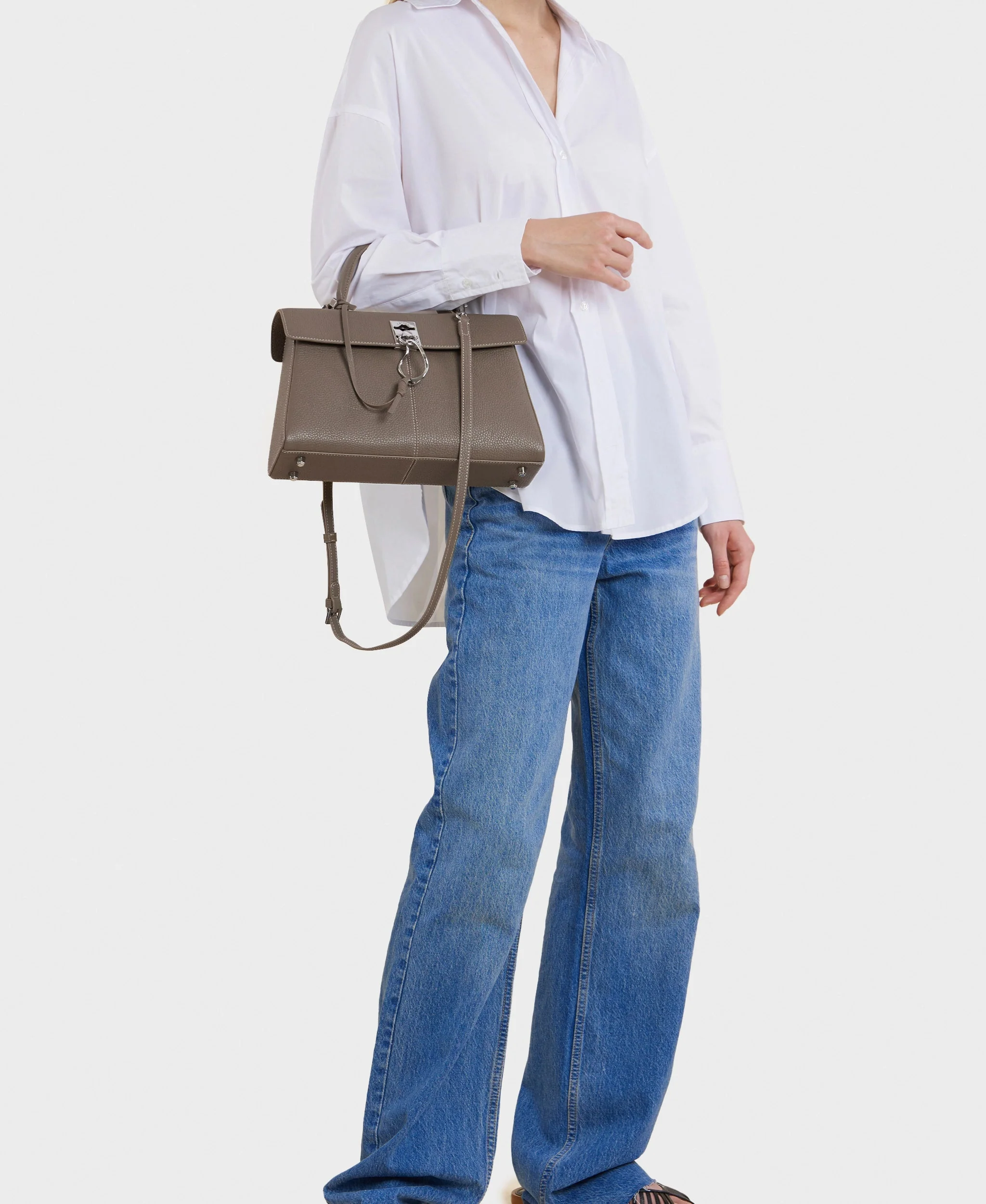 Stance Bag - Brownstone - Image 5