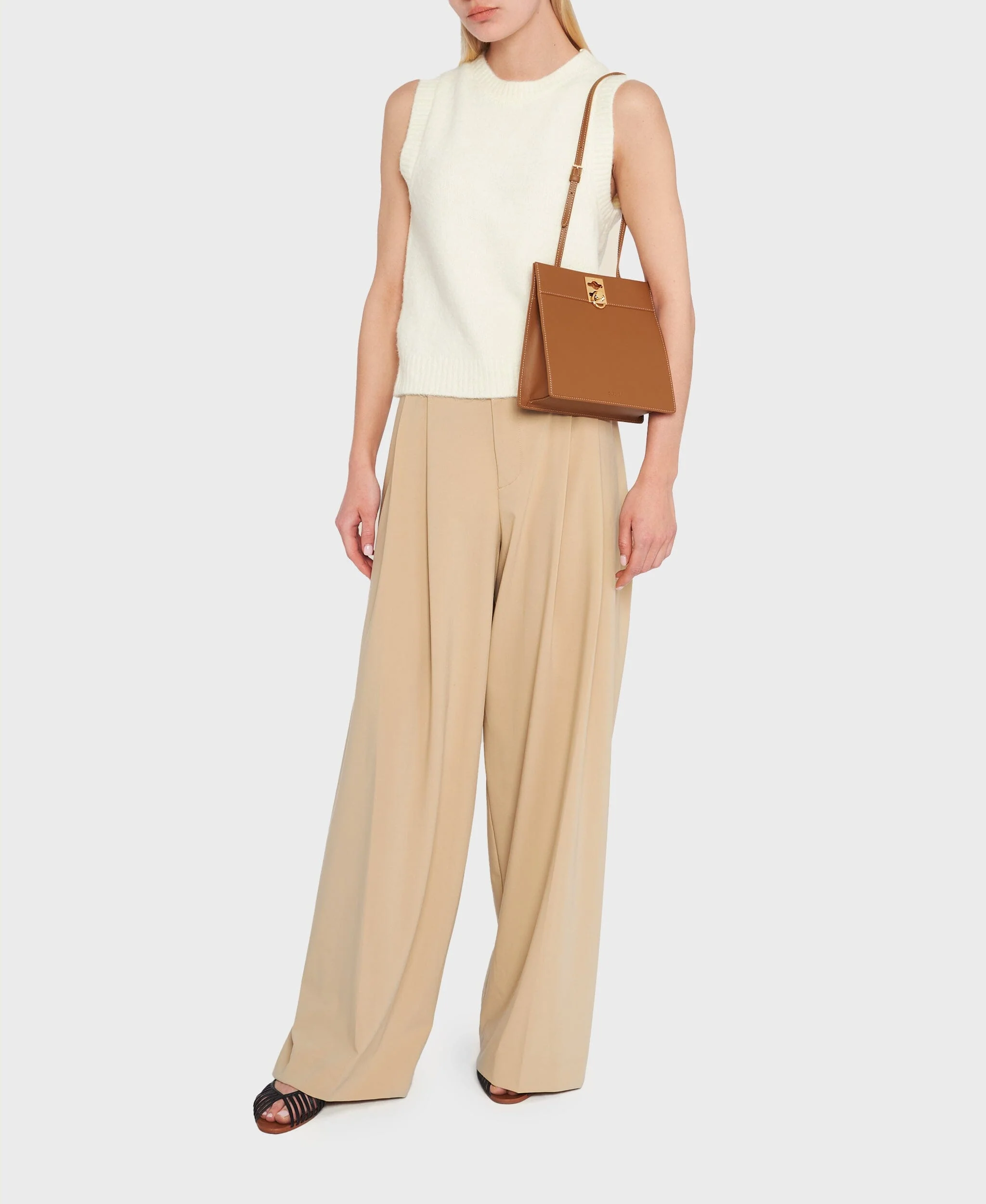 Stance Clasp - Chestnut - Image 5